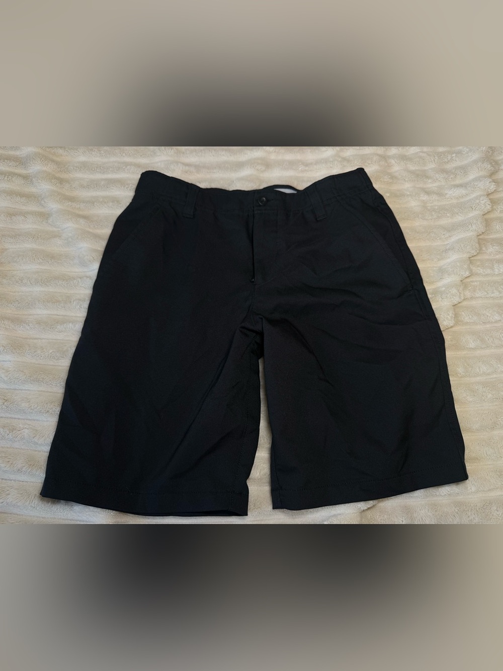 Under Armour shorts - youth medium